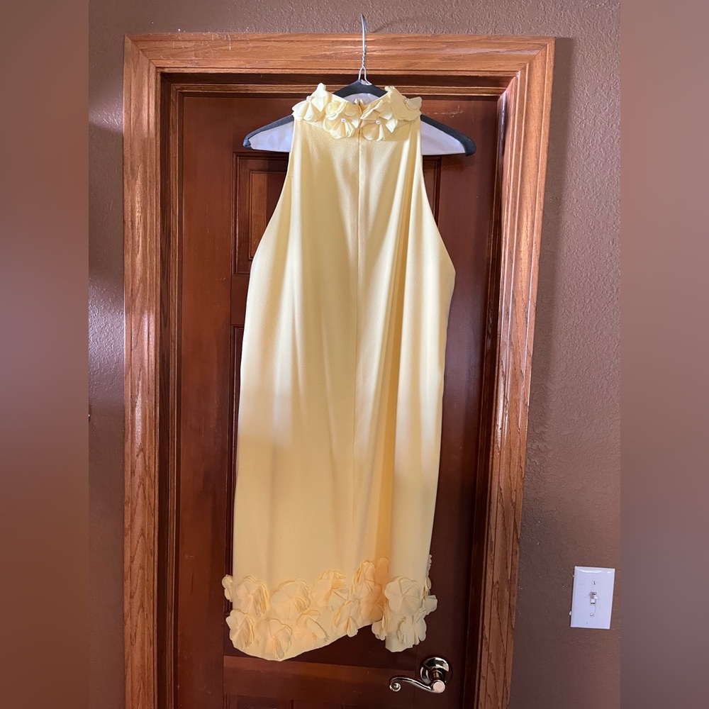 Yellow sheath dress - Picture 2 of 4